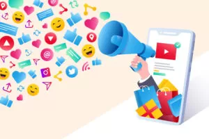 Ilustração de um celular com ícones de redes sociais e um megafone simbolizando marketing digital e comunicação online.
